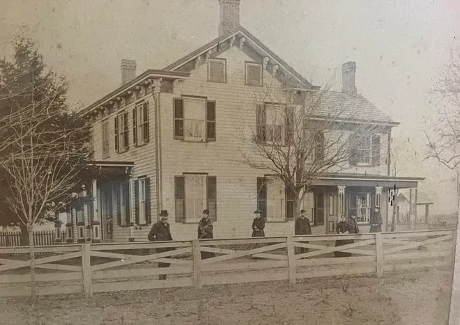 Historical Photo Henry farmhouse